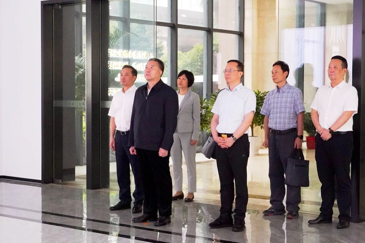毛万春在省地质院调研：扛牢使命担当 助力高质量发展